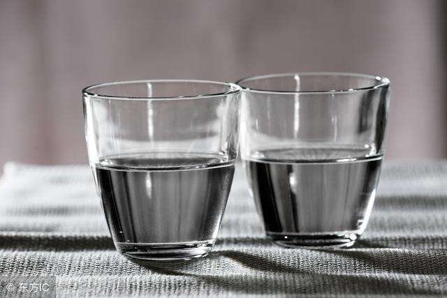 关于两杯水的启发 你能明白吗？