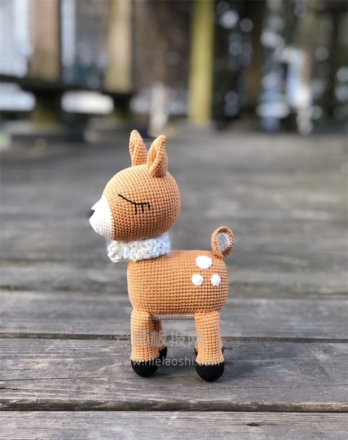 手工编织羊毛画可爱的小鹿