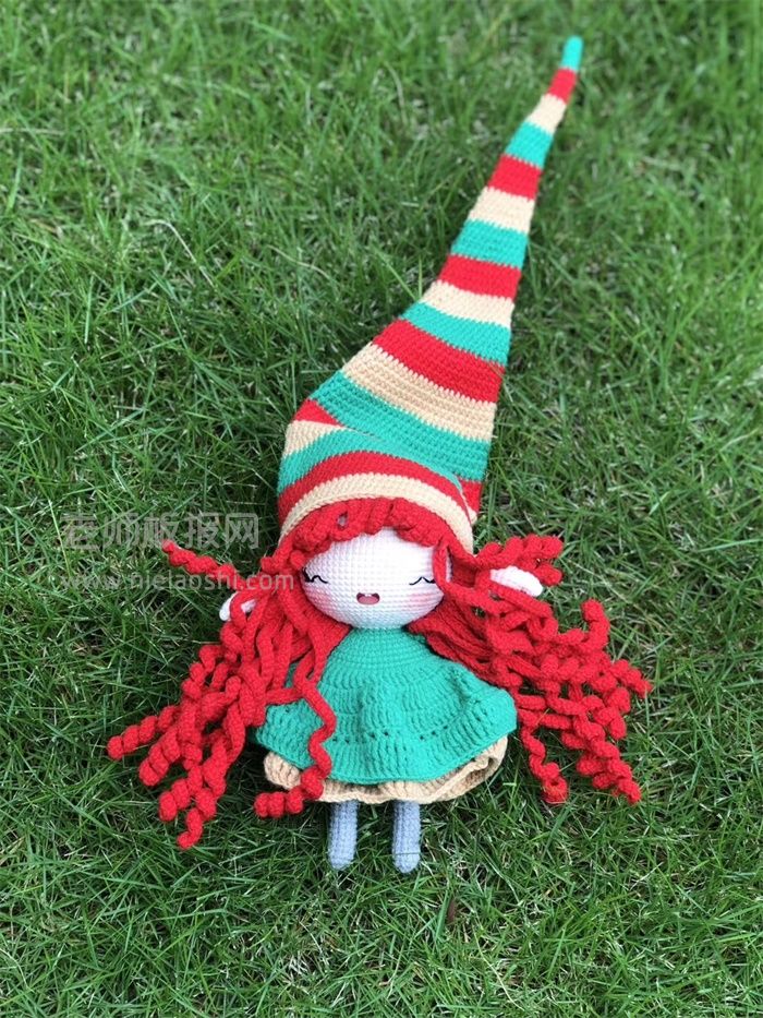 手工编织娃娃图片红头发的小女孩